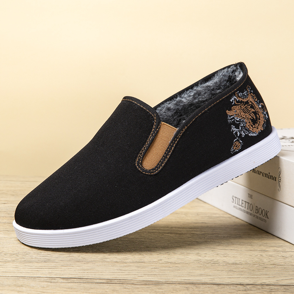 China-Chic Embroidery 24 year new style one foot plush thickened old Beijing men's shoes single cotton comfortable breathable casual