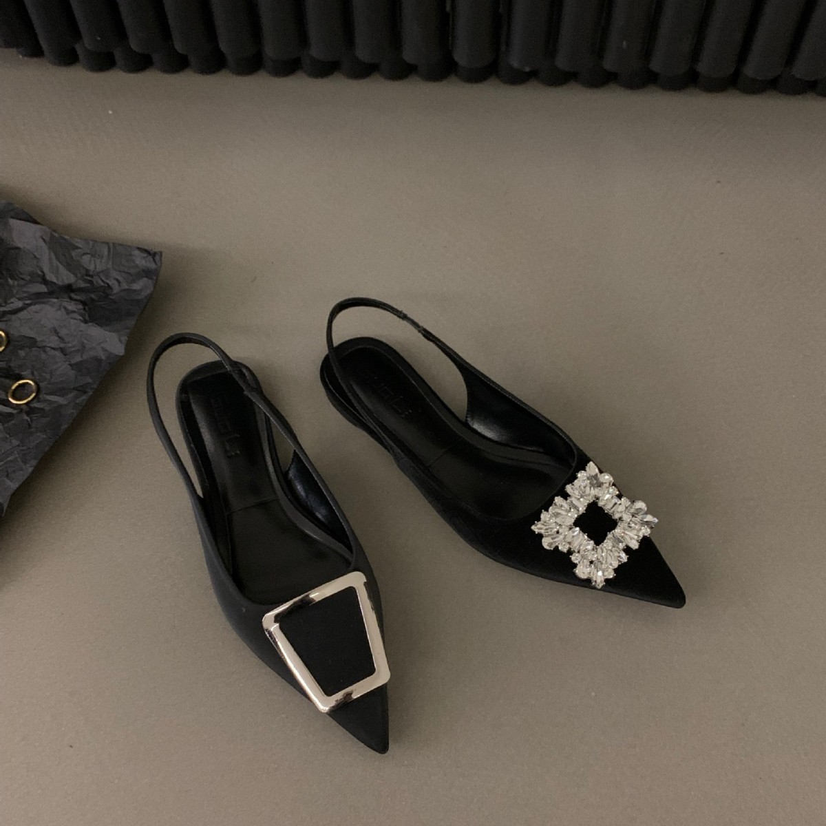 French flat black toe sandal fairy shoes 2025 new spring and summer pointed rhinestone temperament single shoe