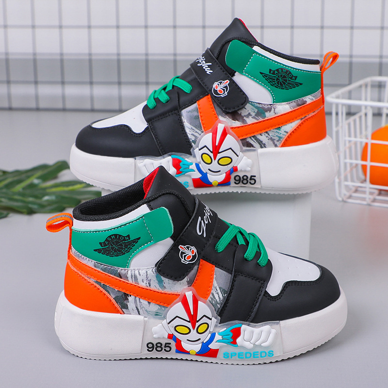 Children's board shoes 2022 autumn and winter new high top boys' sports shoes, solid soft soled running shoes for middle and large children, elementary school students