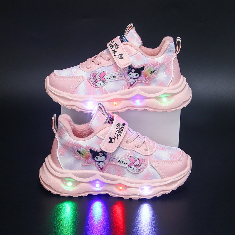 Kuromi girls' sports shoes with lights, 2024 autumn new item, children's leather surface, middle and small children's non slip soft sole running shoes