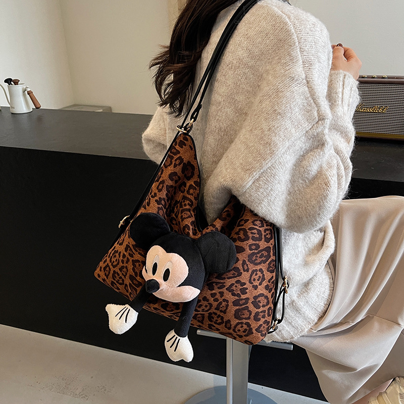 Autumn and Winter Ins Cute Tote Bag 2024 New Fashion Leopard Pattern Large Capacity Backpack Single Shoulder Slant Cross Bag