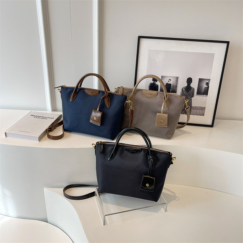 Lightweight Dumpling Bun Women's Autumn/Winter New Large Capacity High end Nylon Oxford Cloth Versatile Single Shoulder Cross Shoulder Handbag