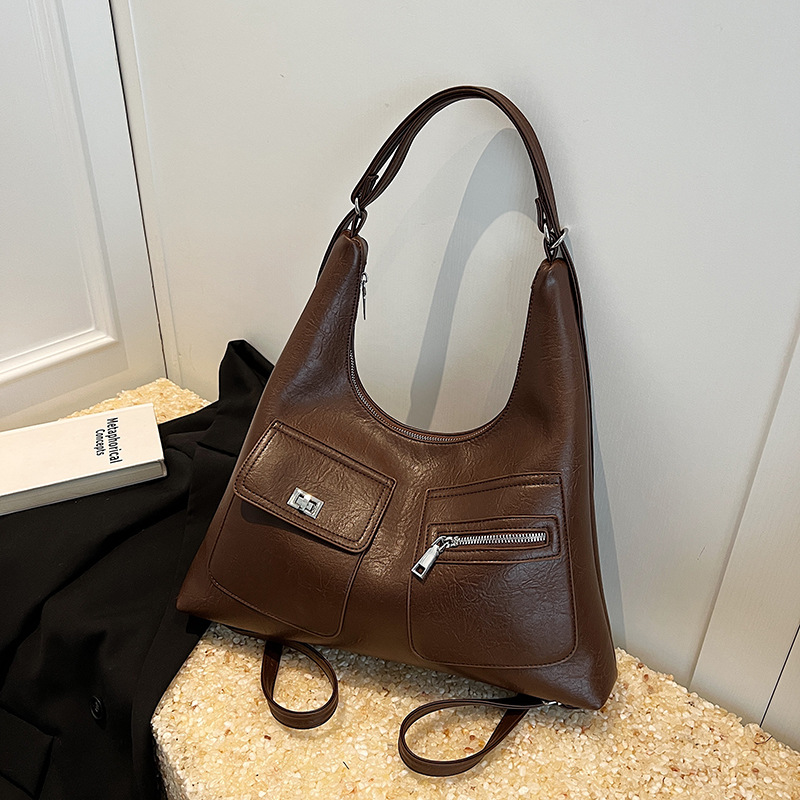 This year's popular bags are women's high-capacity 2024 new spring/summer versatile high-end texture shoulder bags, commuting tote bags