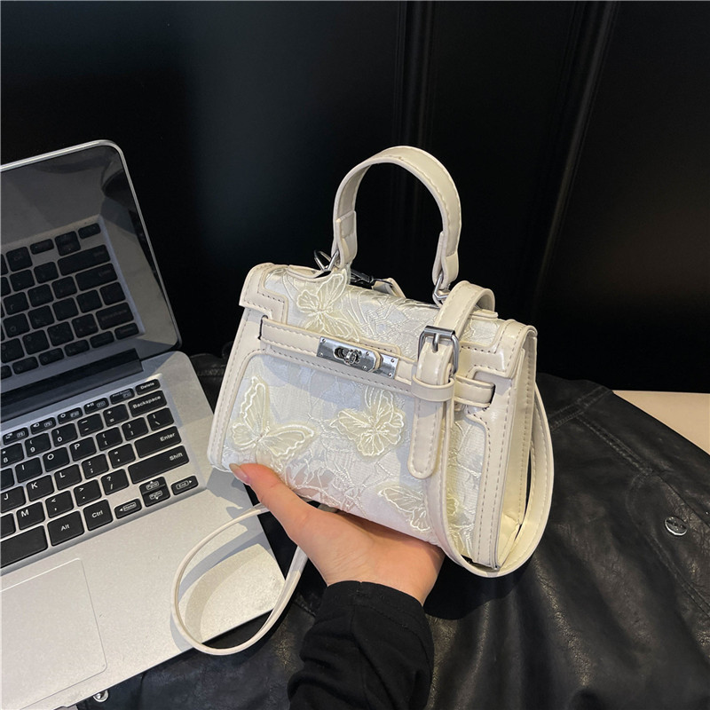 Advanced texture bag for women in spring 2025, new trendy and versatile hand-held small square bag, niche single shoulder crossbody bag