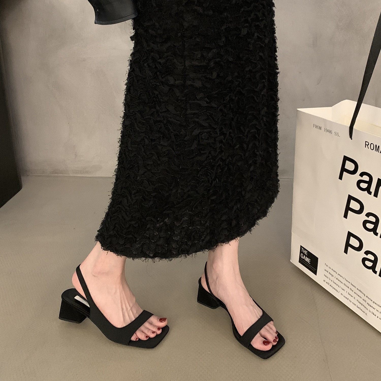 French style thick heel niche silver sandals fairy shoes 2025 new summer temperament matching skirt high heels Roman shoes