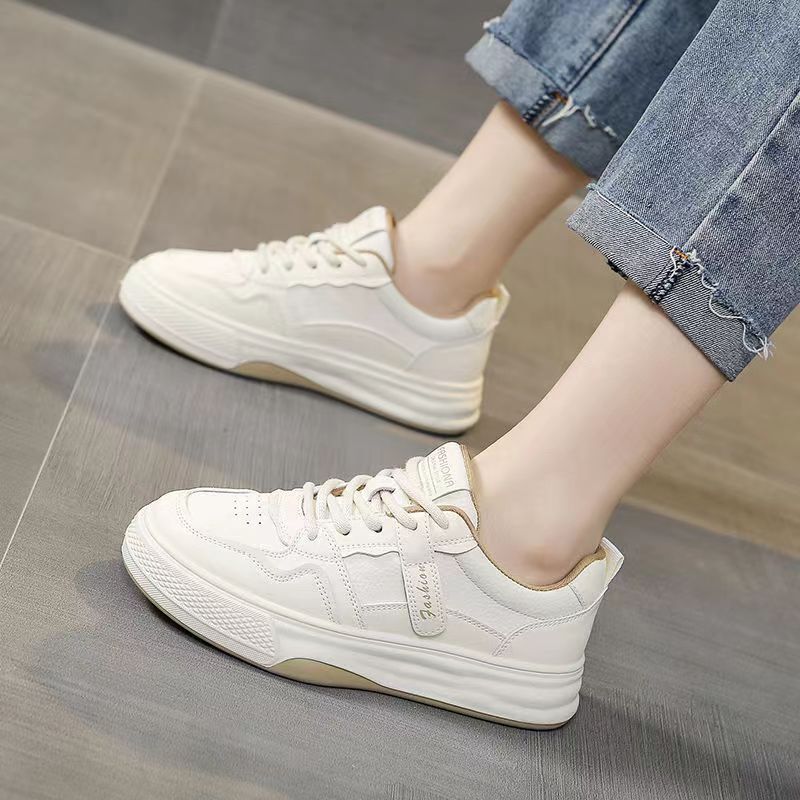 College style casual white shoes for women in autumn 2024, new lace up flat bottomed board shoes, Instagram trendy and fashionable sports women's shoes