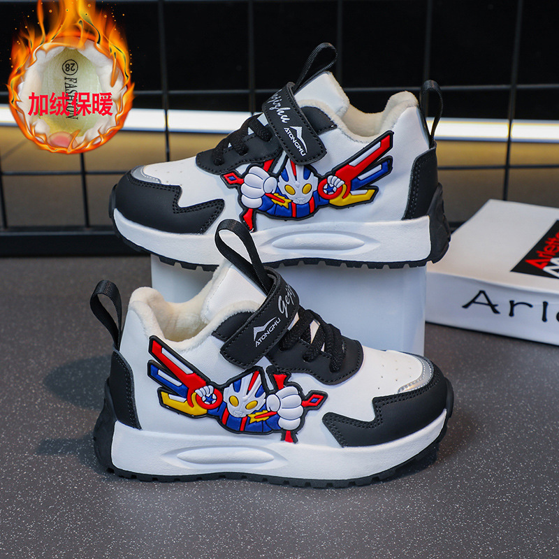Children's sports shoes for spring and summer 2025, new style for boys' board shoes, breathable mesh surface, running shoes for middle and large children, boys and elementary school students
