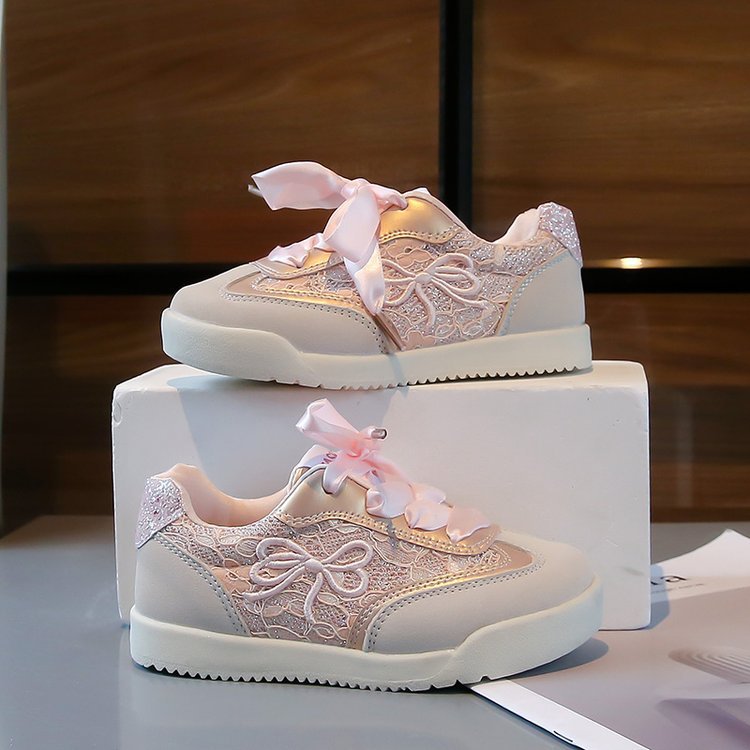 Children's board shoes for spring and autumn 2024, new girls' board shoes, medium and large children's ultra light girls' sports shoes, running shoes