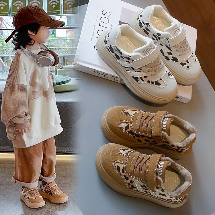 Children's sports shoes 2024 autumn and winter new versatile soft sole with plush warm casual shoes for boys and girls, student cotton shoes