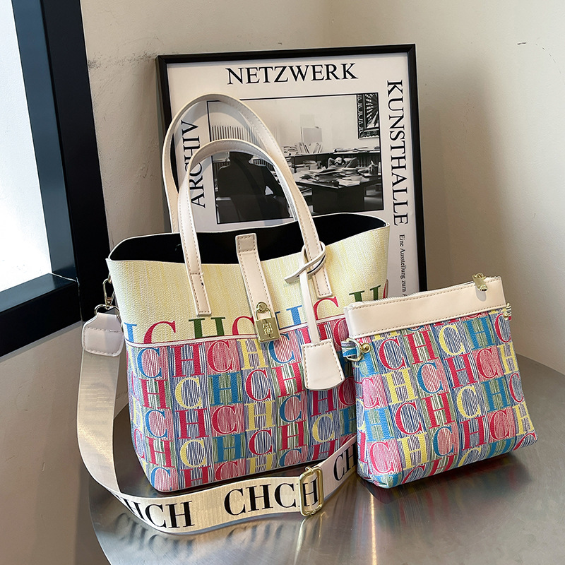 2024 Wholesale Cross border Autumn New European and American Retro Style Large Capacity Tote Bun Mother Bun Street Trend Leisure