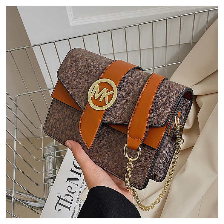 2024 New Fashion Single Shoulder Letter Small Square Bag Chain Strap Cross Shoulder Factory Goods Wholesale Large Capacity Cross border Bag Women's Trendy Pair