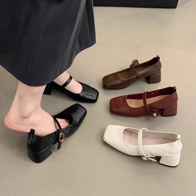 French retro square toe shallow mouth single shoe for women, with spring and autumn style evening style temperament, fairy thick heel, Mary Jane small leather shoes