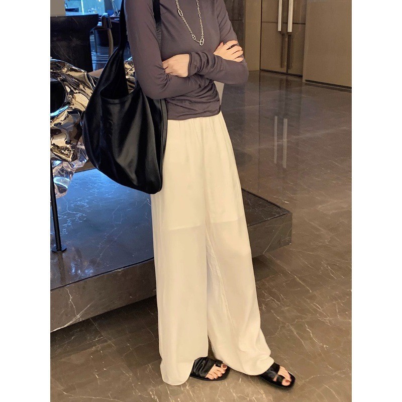 New design sense of clip on sandals with square head, folded pile, flat bottom, clip on toe, women's outdoor wear for summer