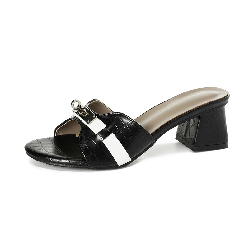 Small gold button crocodile pattern Korean version one line high heels slippers for women in summer, soft soled beach sandals, mid heeled sandals for outdoor wear