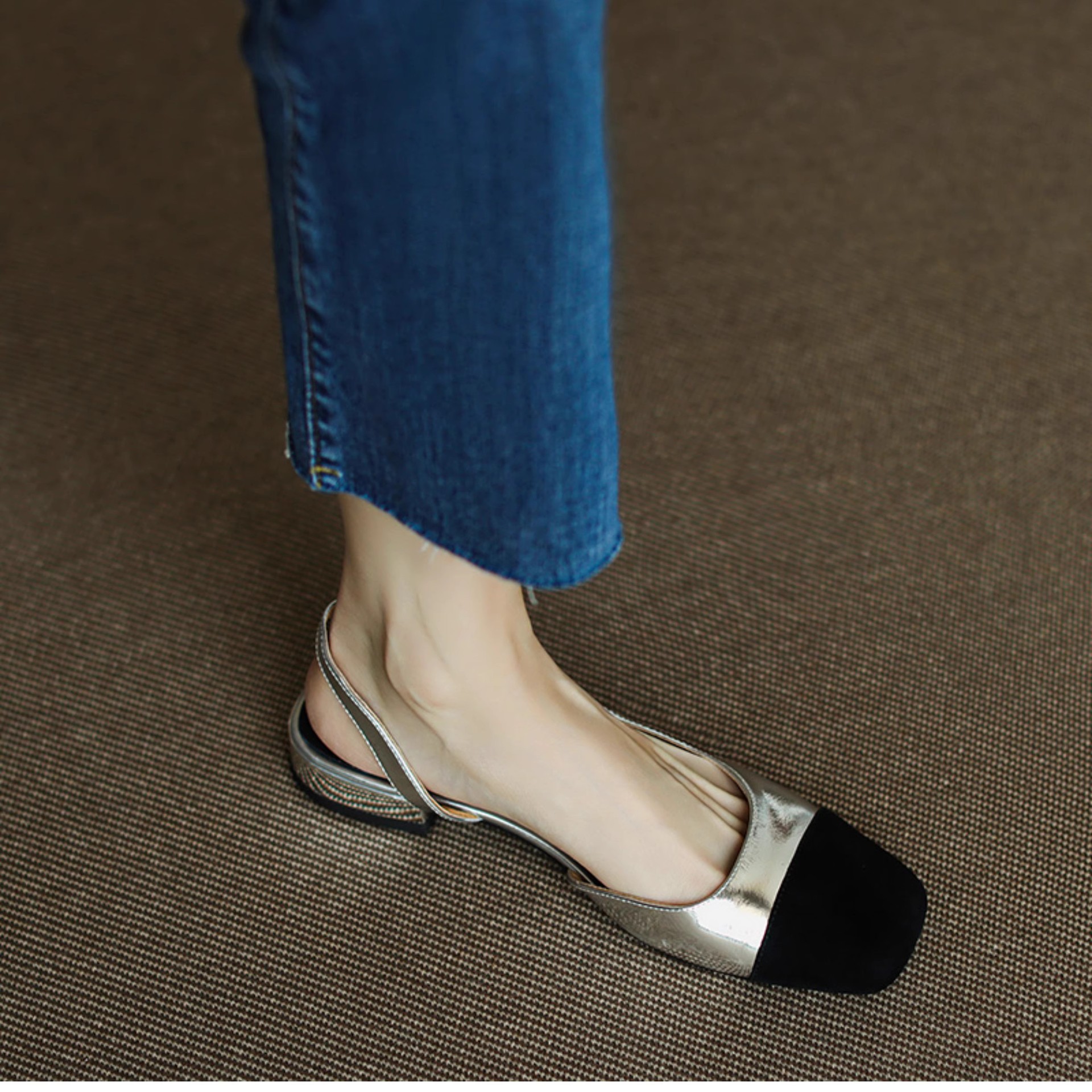 French 2024 Summer New Small Fragrant Style Color blocked Single Shoes Versatile Women's Shoes Commuter Baotou Roman Flat Sandals Women