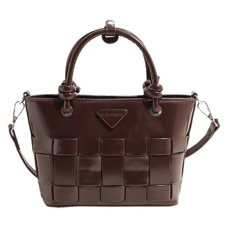 Autumn and winter vintage hand-held bucket bag, high-end women's bag, ins design sense, woven vegetable basket, crossbody bag, fashionable bag