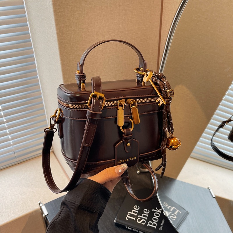 High end fashion texture hand-held small square bag for women 2024 new retro versatile single shoulder crossbody bag box bag