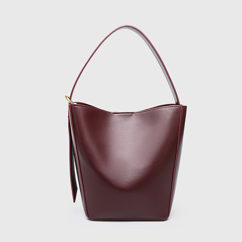 Cross border water bucket mother bag, women's 2025 new bag, large capacity diagonal cross bag, fashionable wine red popular handbag