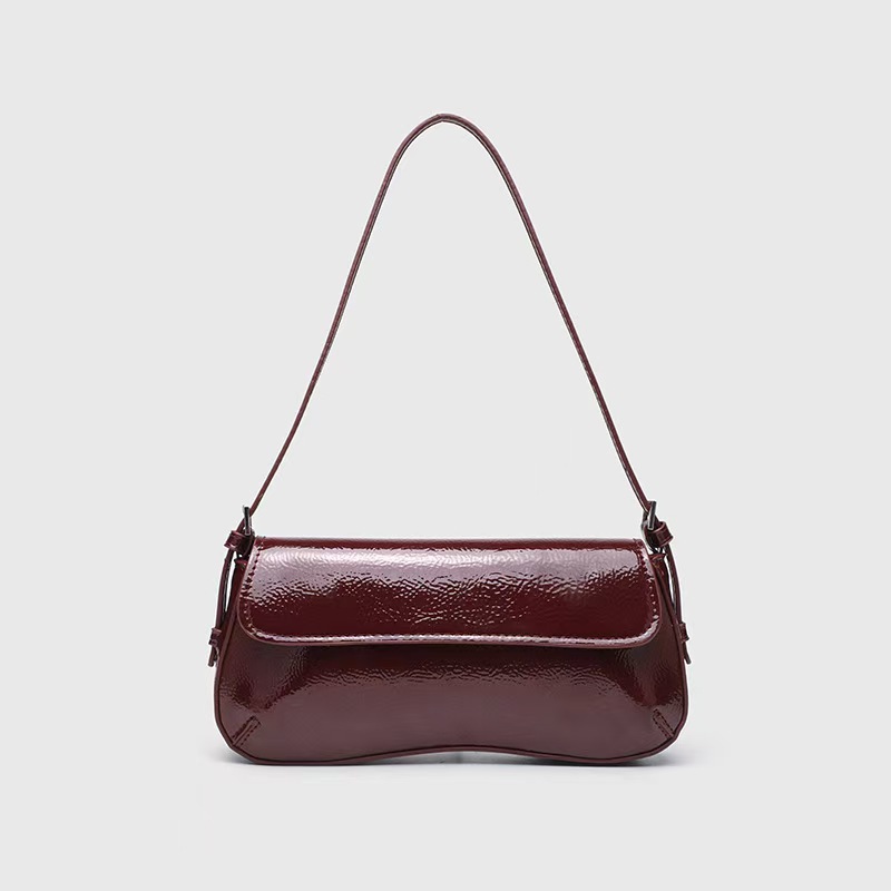 Cross border new Spanish women's bag flip shoulder bag commuting fashion versatile simple armpit bag patent leather handbag