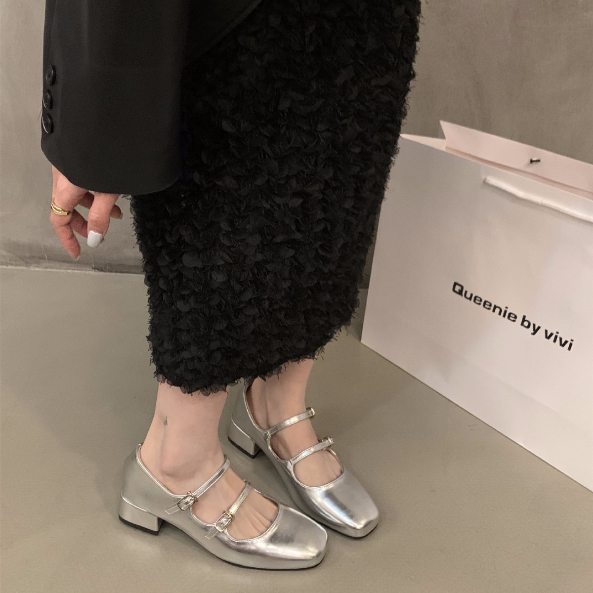 Thick heeled red Mary Jane small leather shoes for women, 2023 new summer French evening black spring and autumn single shoes