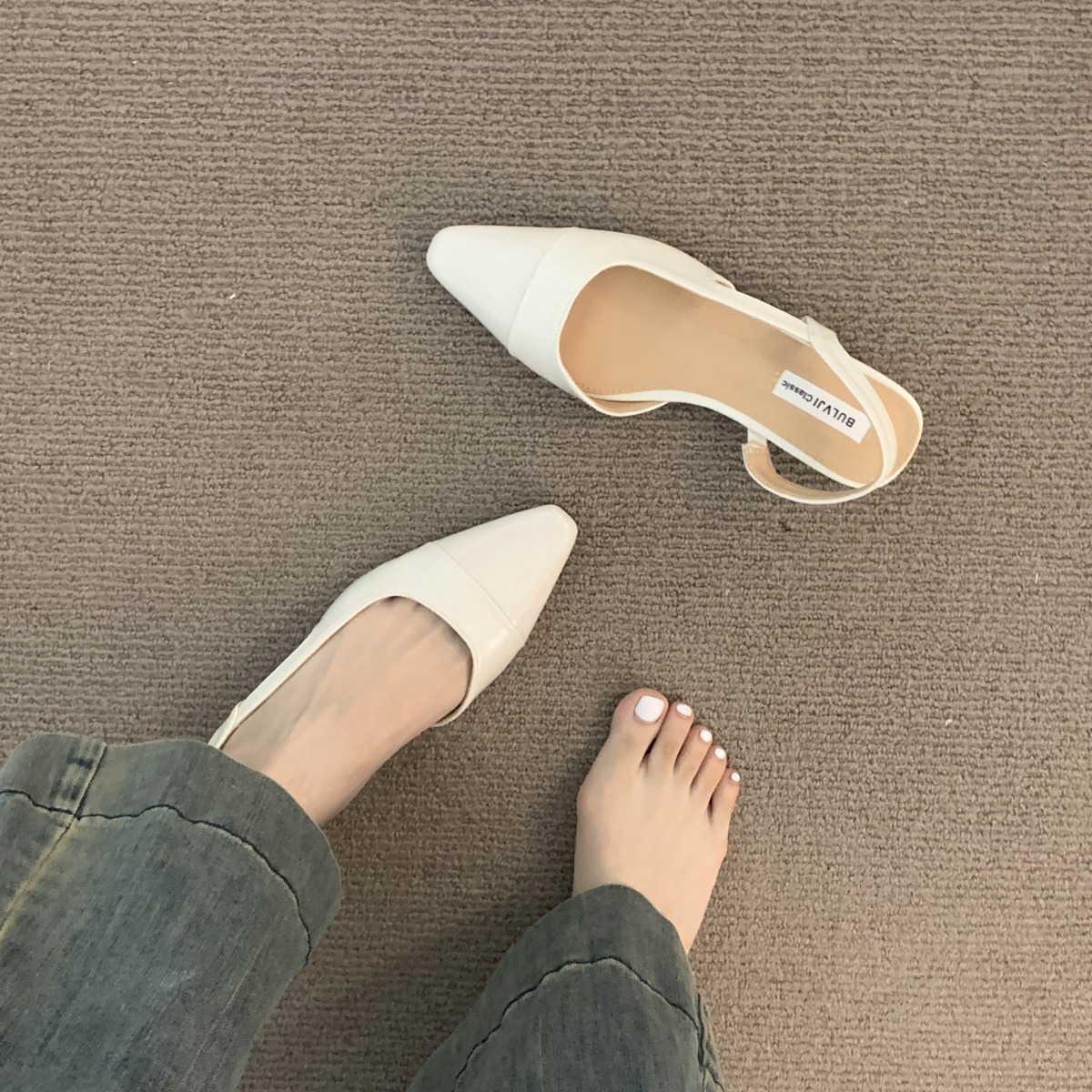 Low heeled toe cap sandals for women, French style, gentle, late night, nude color, pointed tip, small fragrance, ladylike style, thick heel, empty back, temperament, single shoe