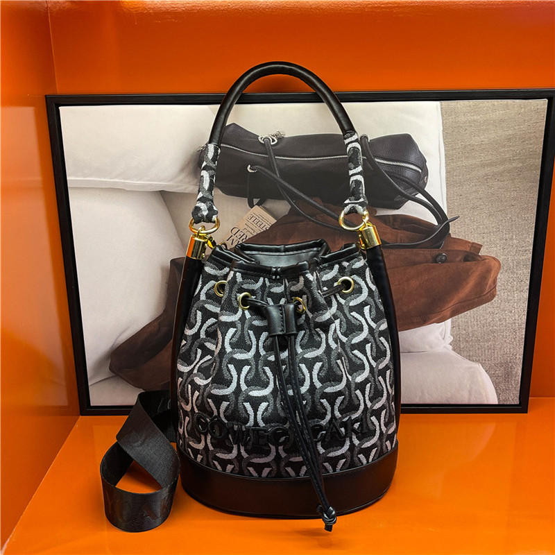2025 New Fashionable Mix and Match Color Drawstring Bucket Bag Handheld Single Shoulder Cross Shoulder Trendy Women's Bag Cross border Foreign Trade
