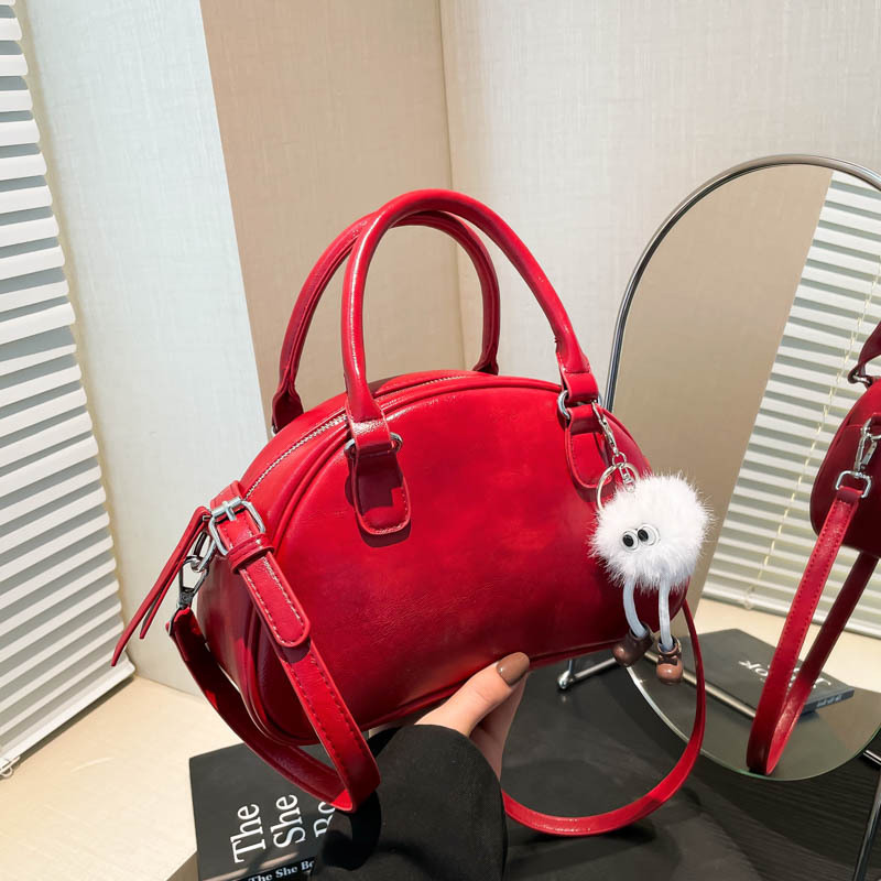 Advanced texture retro bag for women 2025 new versatile crossbody bag, fashionable hand-held bowling bag, cross-border foreign trade