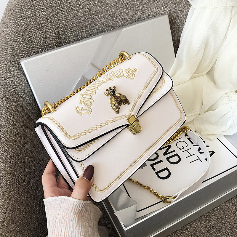 2024 New Fashion Single Shoulder Bee Small Square Bag Chain Strap Cross Shoulder Factory Goods Wholesale Large Capacity Cross border Bag Women's Trendy Pair