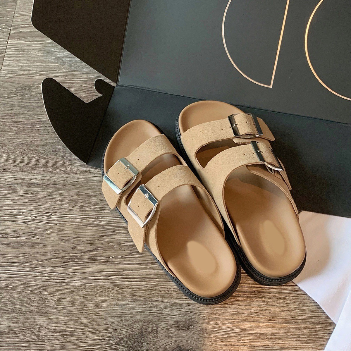 Boken shoes, casual one-piece slippers, women's summer outdoor wear Boken shoes, belt buckle, half trailer, cool slippers