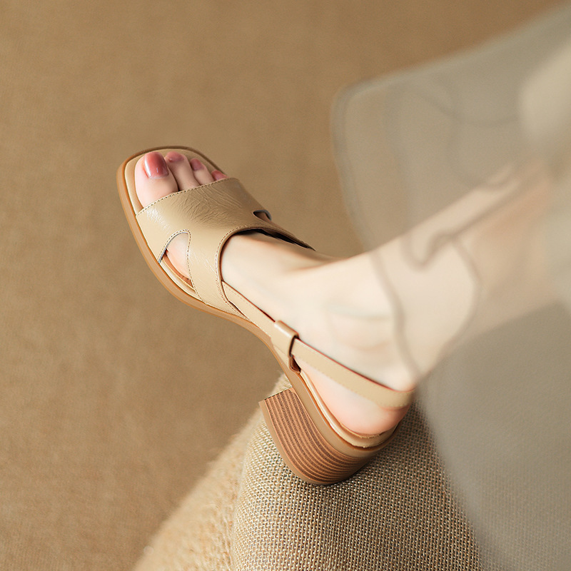 Extremely simple style~Square toed sandals for women's summer new casual commuting high heels