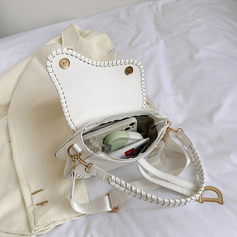 2023 New Handbag Women's Single Shoulder Handmade Saddle Bag Underarm Cross Shoulder Factory Goods Wholesale Large Capacity Cross border Trendy Pair