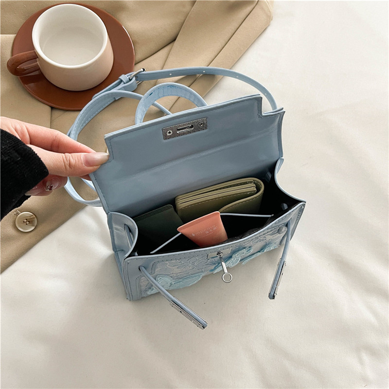 Advanced texture bag for women in spring 2025, new trendy and versatile hand-held small square bag, niche single shoulder crossbody bag