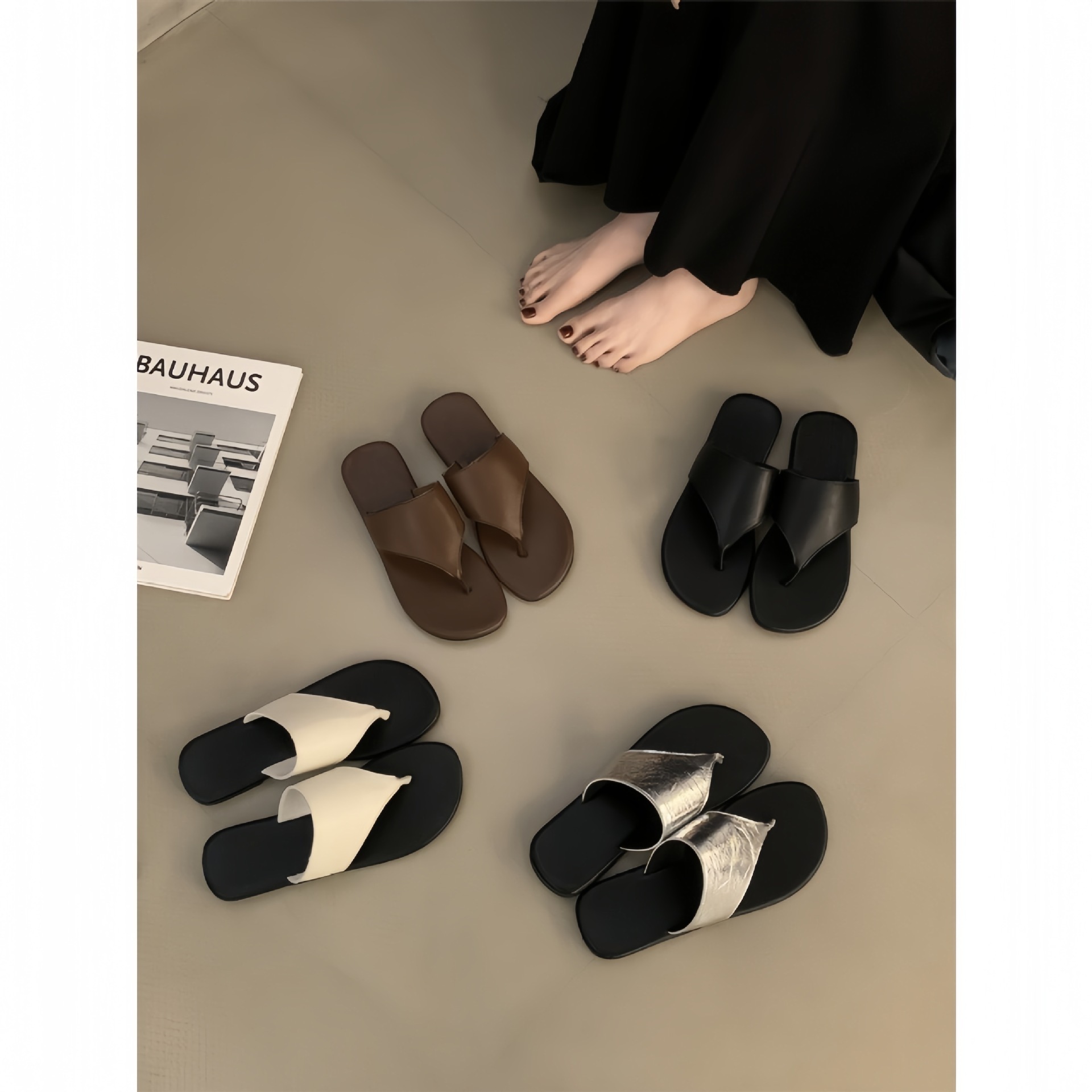 Soft soled comfortable flip flops Korean version casual versatile flip flops 2024 summer beach shoes fashionable flat sandals
