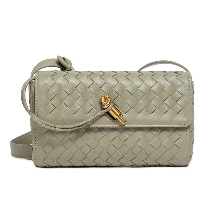Cross border new niche woven women's bag, one shoulder hand-held bag, fashionable and simple diagonal cross bag, trendy retro small square bag for women