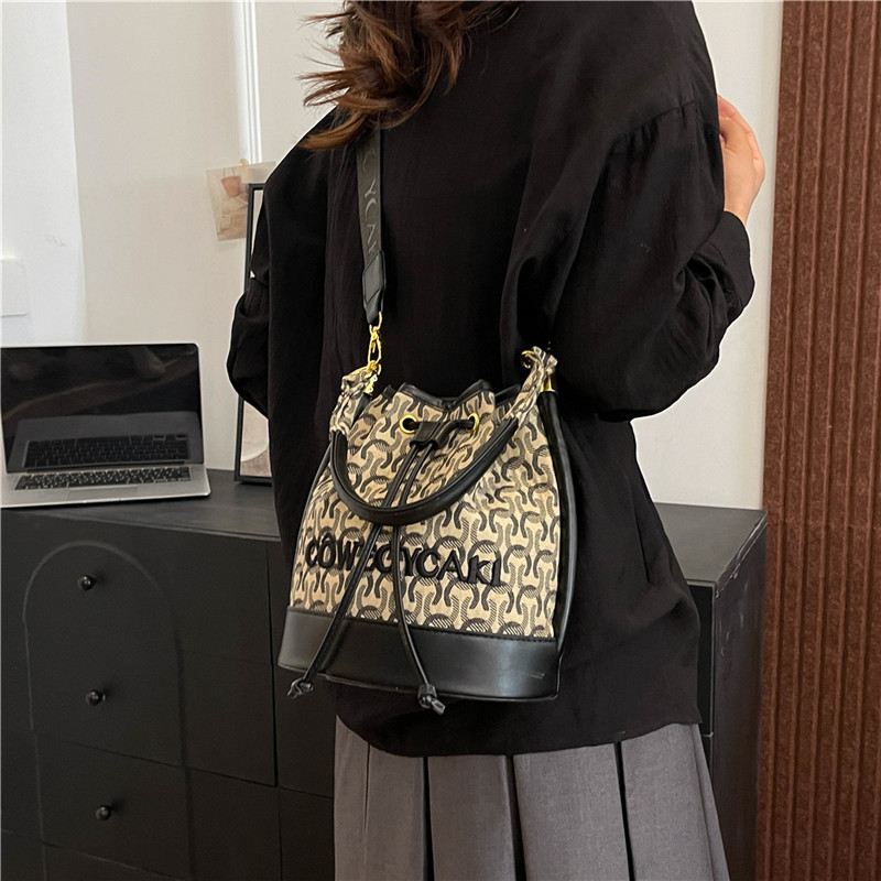 2025 New Fashionable Mix and Match Color Drawstring Bucket Bag Handheld Single Shoulder Cross Shoulder Trendy Women's Bag Cross border Foreign Trade