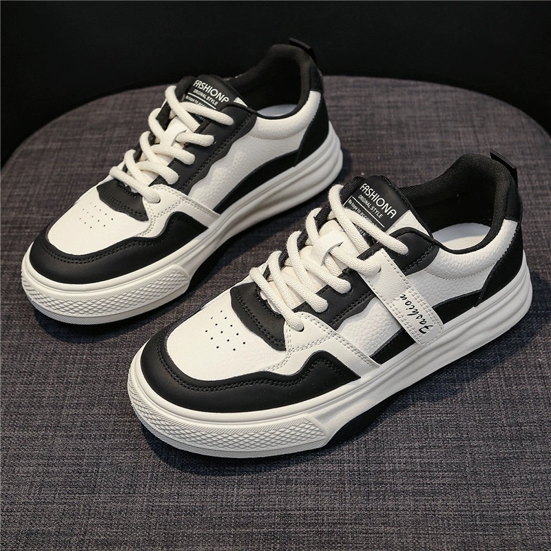 College style casual white shoes for women in autumn 2024, new lace up flat bottomed board shoes, Instagram trendy and fashionable sports women's shoes