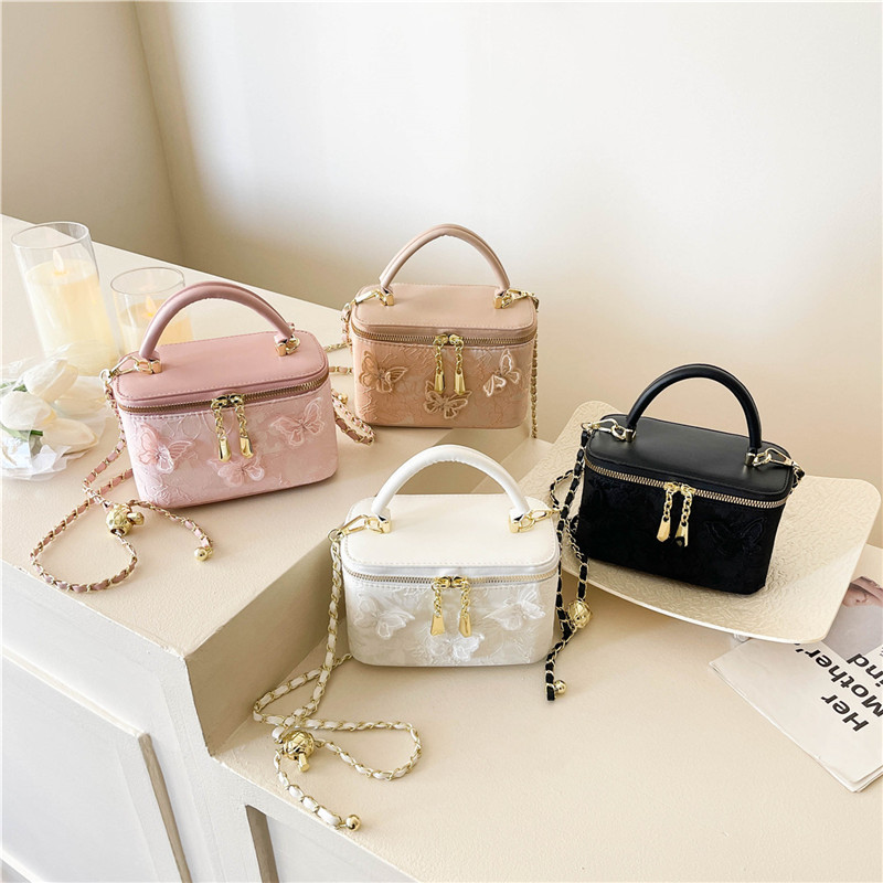 New 2025 baguette saddle bag European and American retro fashion high-end women's bag foreign trade cross-border small square bag box bag