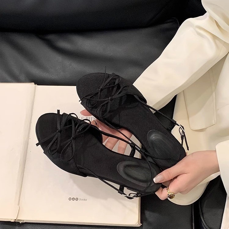 Exquisite flat sandals for women's summer wear, 2025 new fairy bow style, high-end and fashionable Roman women's shoes