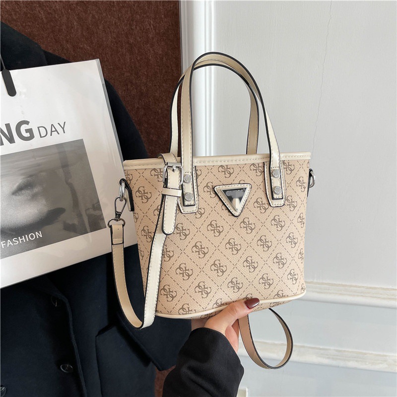 2025 New Bucket Women's Bag Handheld Hot Selling Fashionable Versatile Shoulder Bag Niche Foreign Trade Cross border Crossbody Bag