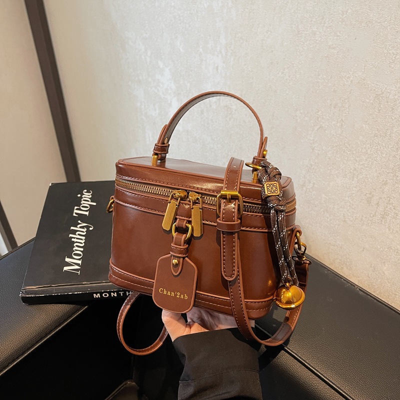 High end fashion texture hand-held small square bag for women 2024 new retro versatile single shoulder crossbody bag box bag