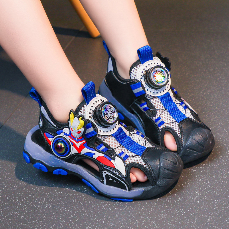 Boys' Headline Sandals with Lights 2025 Summer New Style Rotating Buckle Children's Shoes Anti Kicking Shoes for Middle and Primary School Students