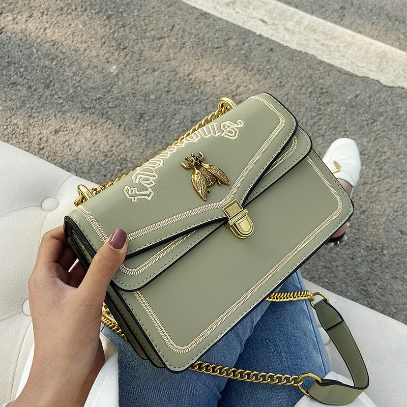 2024 New Fashion Single Shoulder Bee Small Square Bag Chain Strap Cross Shoulder Factory Goods Wholesale Large Capacity Cross border Bag Women's Trendy Pair