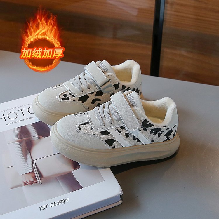 Children's sports shoes 2024 autumn and winter new versatile soft sole with plush warm casual shoes for boys and girls, student cotton shoes