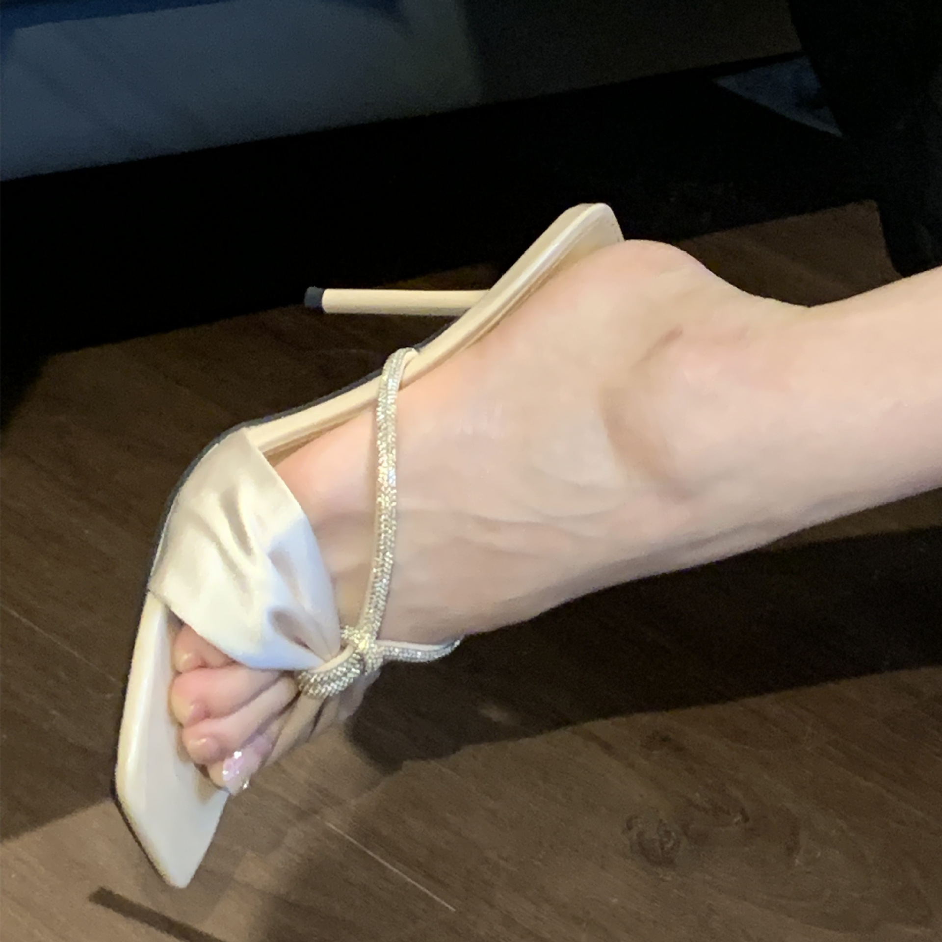2025 Summer Square Head Bare Champagne Water Diamond Straight Strap High Heels Cool Sandals Thin Heels Half Slippers Outerwear Female