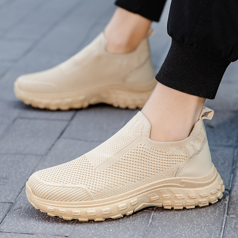 Cross border men's shoes, spring new men's casual shoes, foot on foot covers, thick soles, fly woven breathable sports shoes, men's shoes wholesale