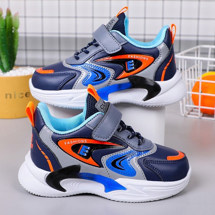 Children's shoes 2023 autumn and winter new item boys' leather sports shoes solid soft sole running shoes small and medium-sized children's shoes