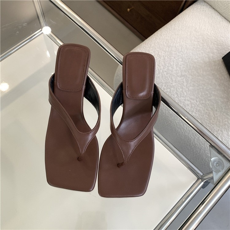 Summer new French high-heeled cat heel flip flops paired with skirts and sandals for women, slim heeled beach shoes