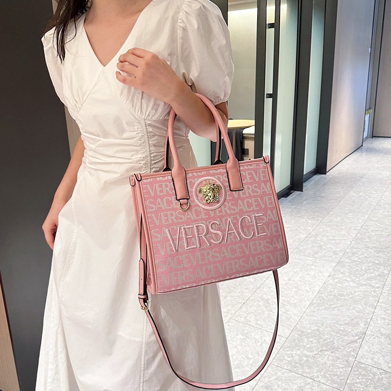 2023 Autumn/Winter New Women's Bag Light Luxury Handheld Letter Shoulder Cross Shoulder Tote Shopping Bag Factory Goods Foreign Trade Cross border