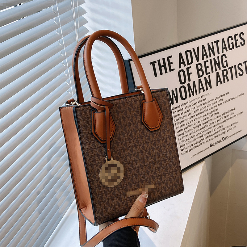 Handbag, women's vertical small square bag, large capacity 2025 vintage single shoulder crossbody, cross-border factory goods, fashionable and trendy bag