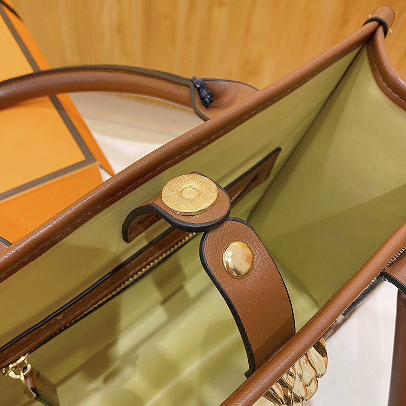 2023 Autumn/Winter New Women's Bag Light Luxury Handheld Letter Shoulder Cross Shoulder Tote Shopping Bag Factory Goods Foreign Trade Cross border